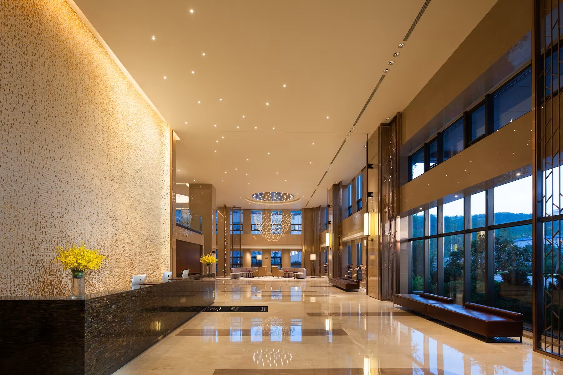 華美達酒店家具